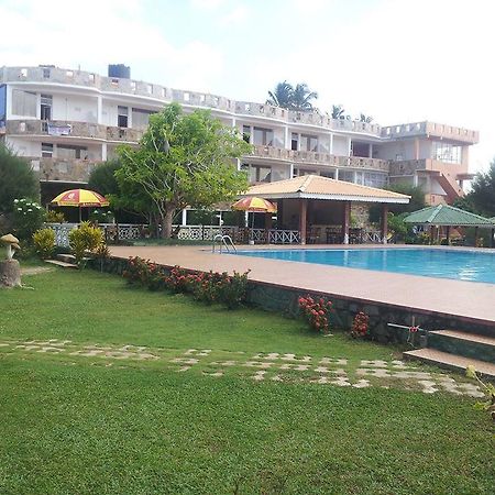 Chilaw City Hotel Negombo Buitenkant foto