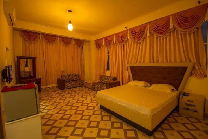 Chilaw City Hotel Negombo Buitenkant foto