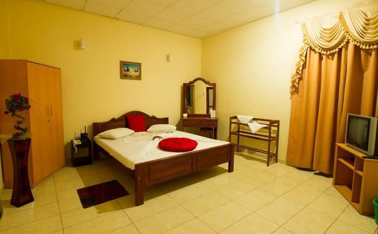 Chilaw City Hotel Negombo Buitenkant foto