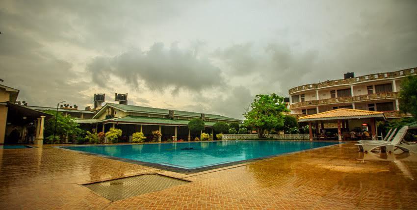 Chilaw City Hotel Negombo Buitenkant foto