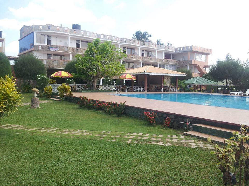 Chilaw City Hotel Negombo Buitenkant foto