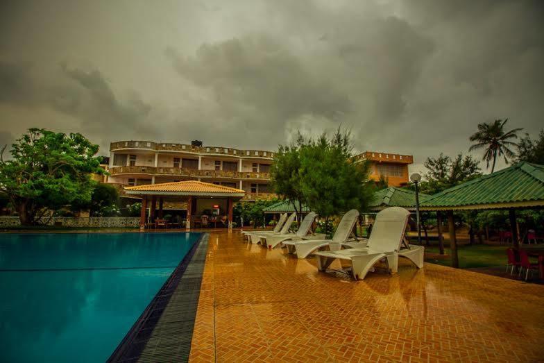 Chilaw City Hotel Negombo Buitenkant foto