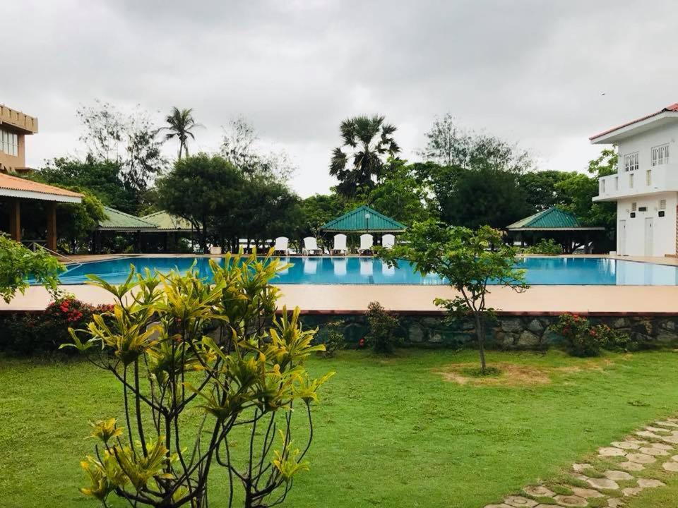 Chilaw City Hotel Negombo Buitenkant foto
